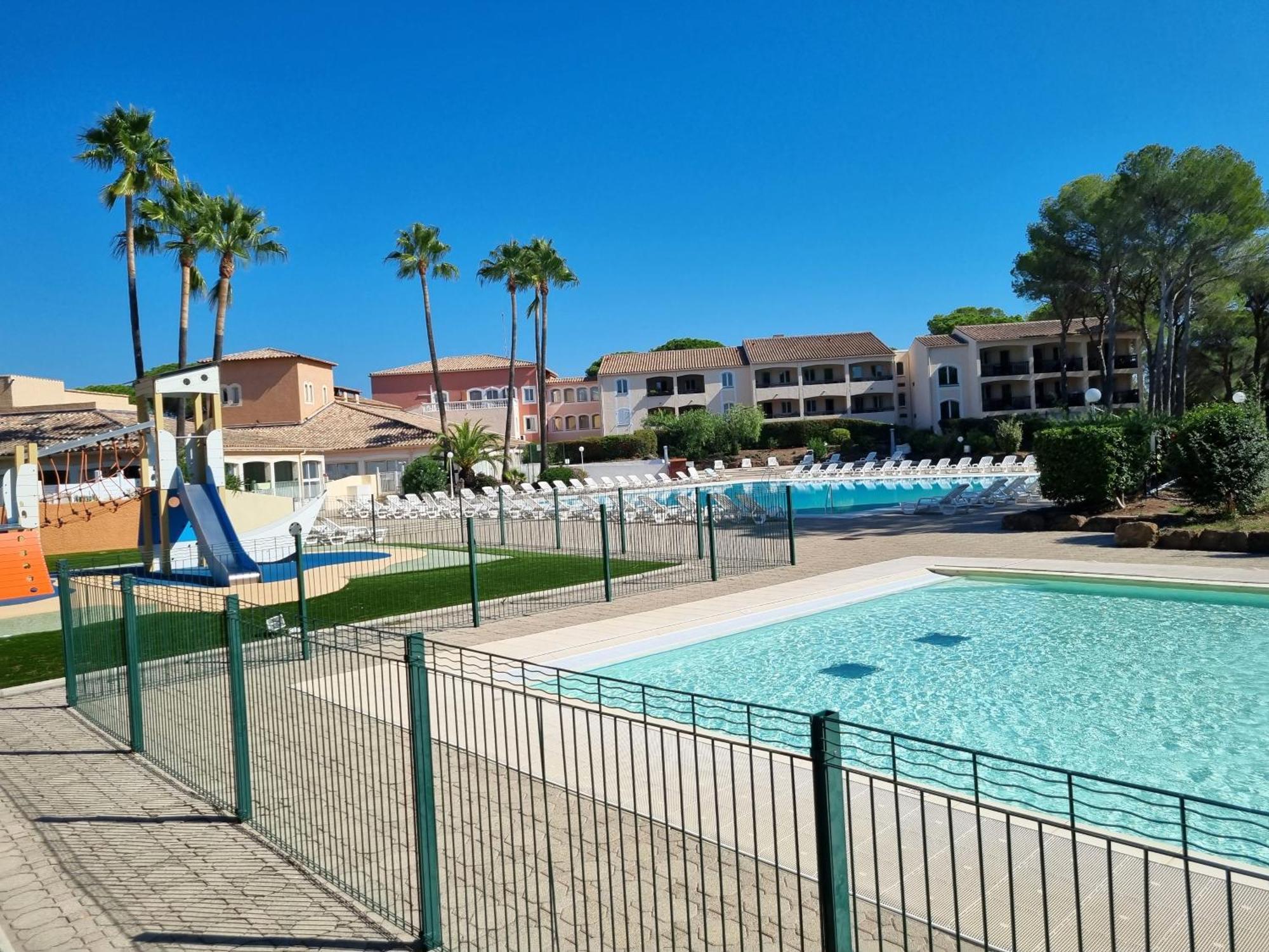 Studio 4P Vue Piscine St Raphael Valescure - Au Coeur Des Golfs Saint-Raphael (Var) Exterior foto