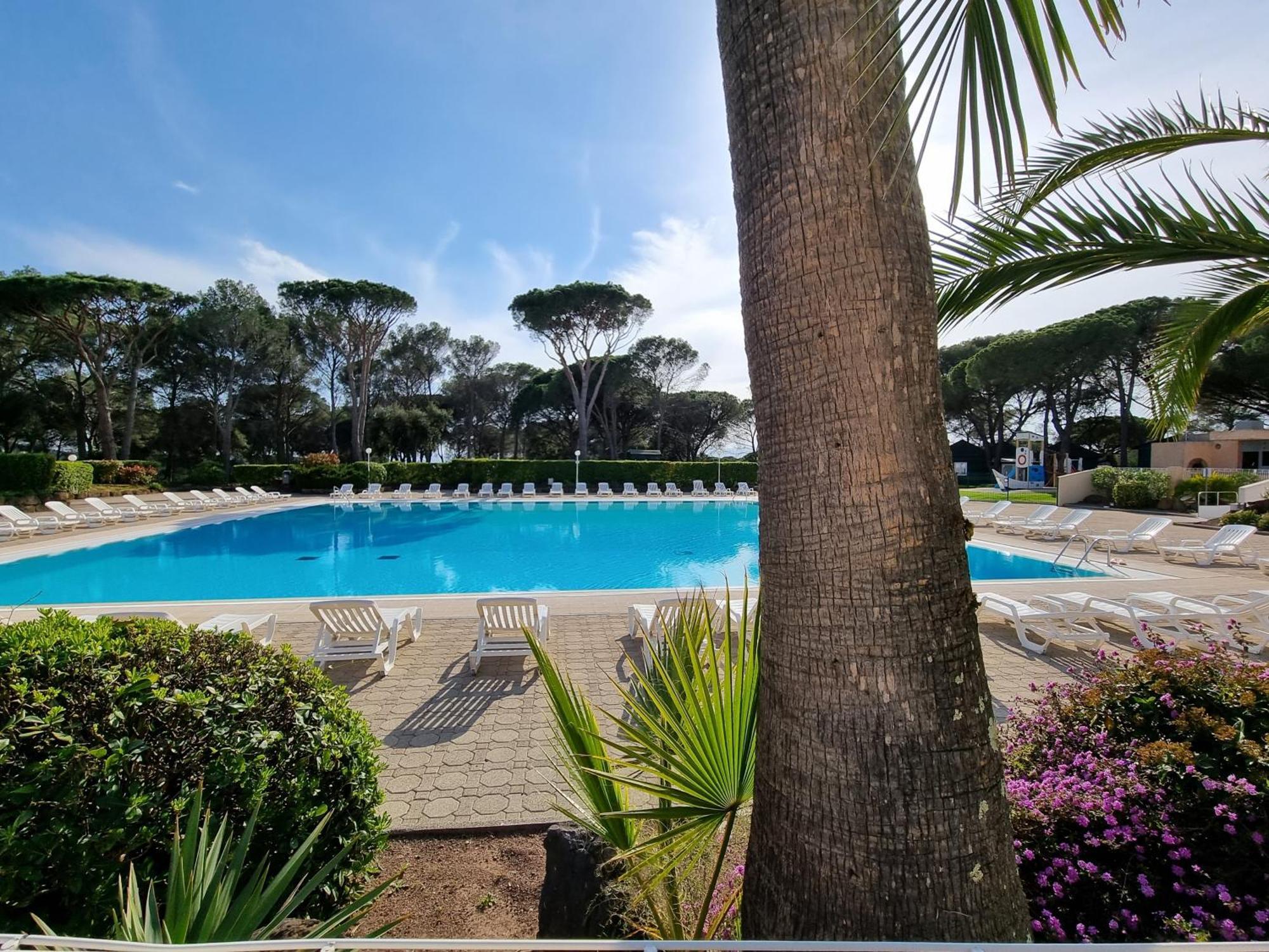 Studio 4P Vue Piscine St Raphael Valescure - Au Coeur Des Golfs Saint-Raphael (Var) Exterior foto